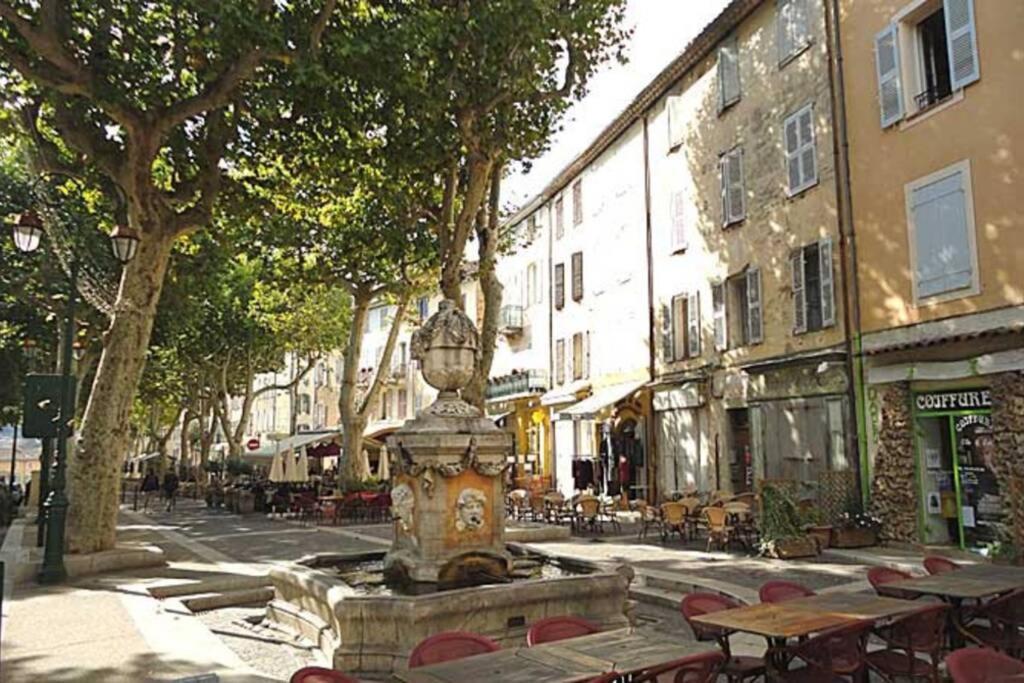 Gite Provencal Independant Avec Piscine Chauffee : Le Suy Bien Flayosc Luaran gambar