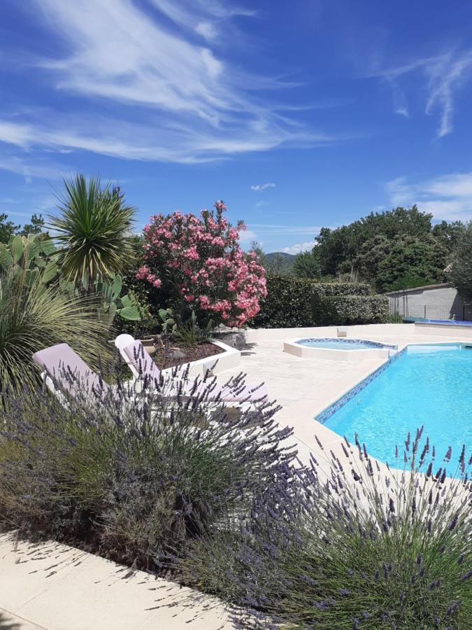 Gite Provencal Independant Avec Piscine Chauffee : Le Suy Bien Flayosc Luaran gambar