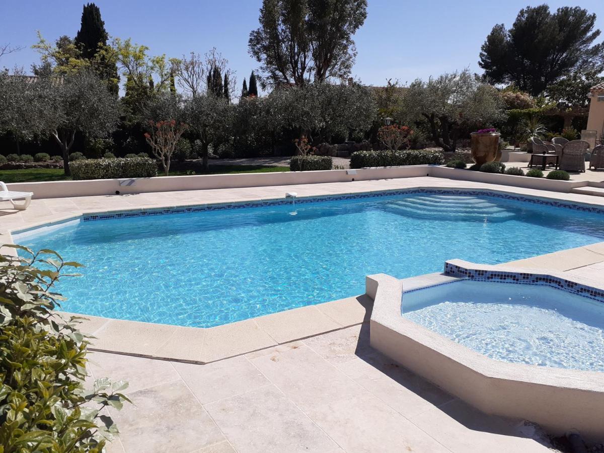 Gite Provencal Independant Avec Piscine Chauffee : Le Suy Bien Flayosc Luaran gambar